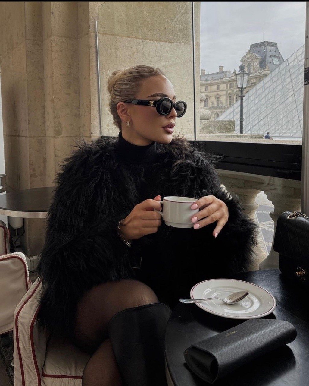 Стильний образ з окулярами