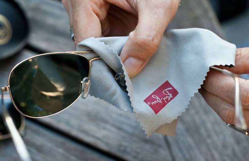 Догляд за окулярами від сонця